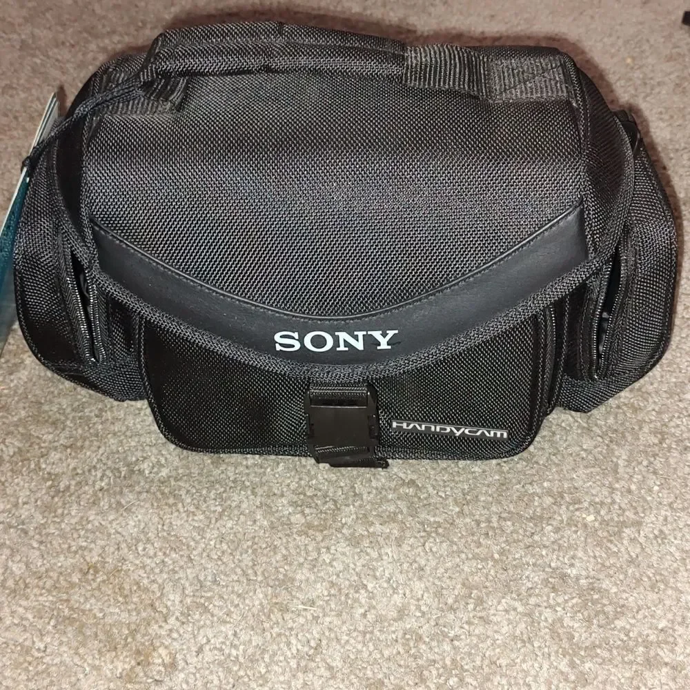 Sony LCSVA30 Soft Camcorder Carrying Case for DVD & MiniDV Camcorders